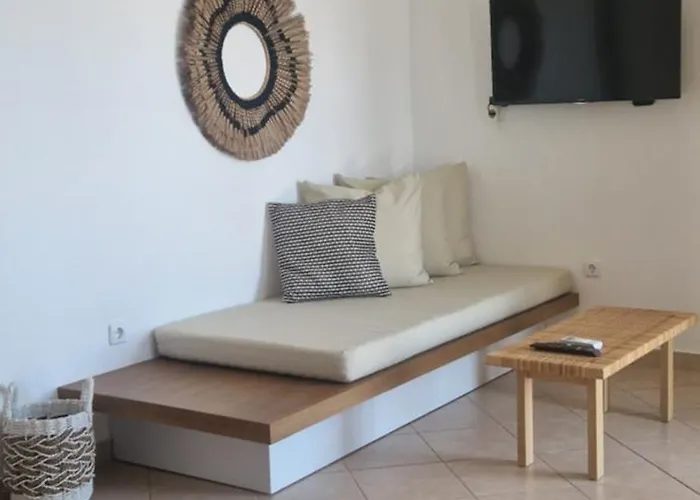 Casa de Férias La Chapelle Est & Guest Agios Romanos