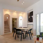 La Chapelle Est & Guest Semesterbostad Agios Romanos