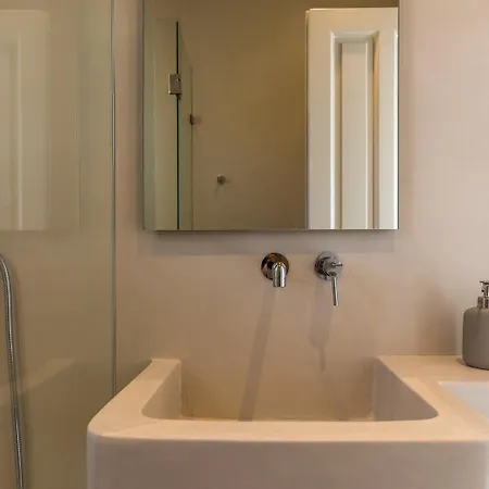 La Chapelle Est & Guest Feriehus Agios Romanos