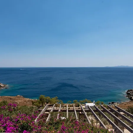 La Chapelle Est & Guest *