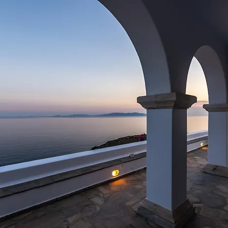 Holiday home La Chapelle Ouest & Guest Agios Romanos