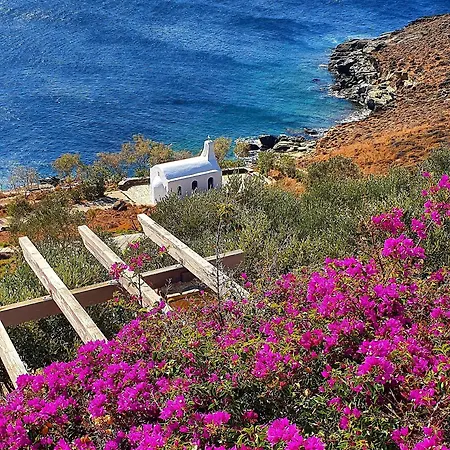 La Chapelle Ouest & Guest Holiday home Agios Romanos