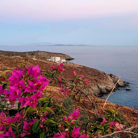 La Chapelle Ouest & Guest * Agios Romanos